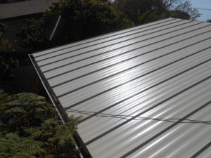 standing seam metal roof replacement in Tampa